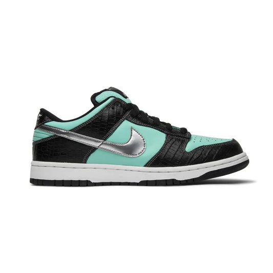 9 US - USED Nike Dunk SB Low Tiffany Diamond