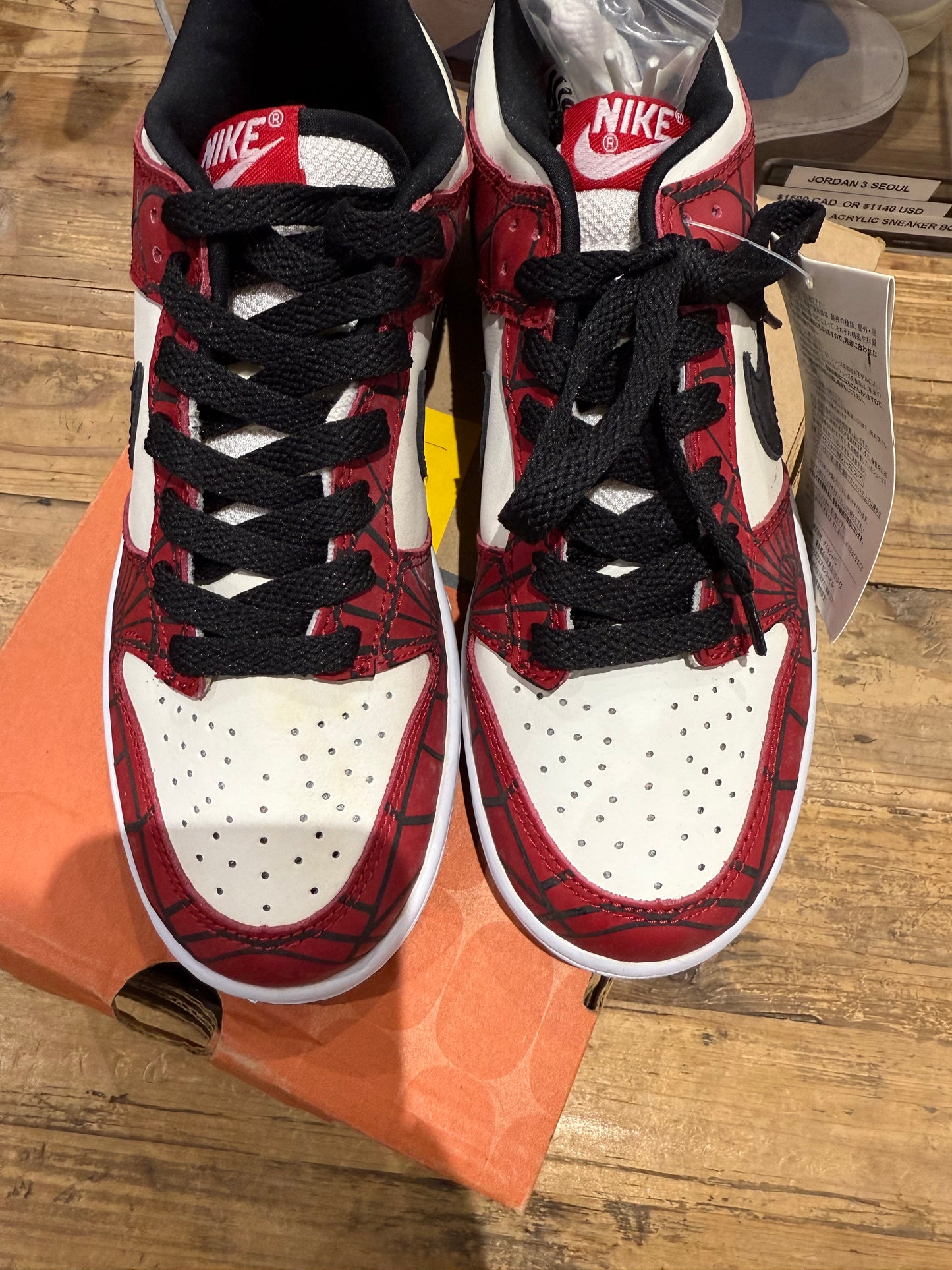 NEW Nike Dunk Low Spider-Man 2004 size 6Y