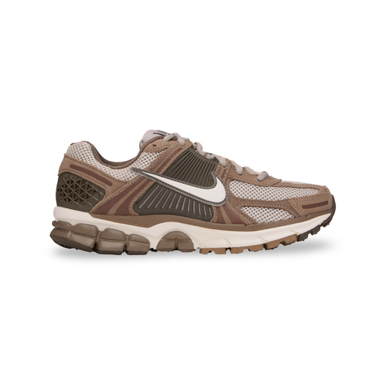 NEW Nike Zoom Vomero 5 Mink Brown size 10 US